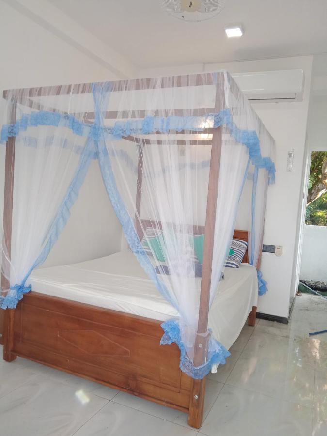 Moon Light Guest Bed & Breakfast Mirissa Ngoại thất bức ảnh