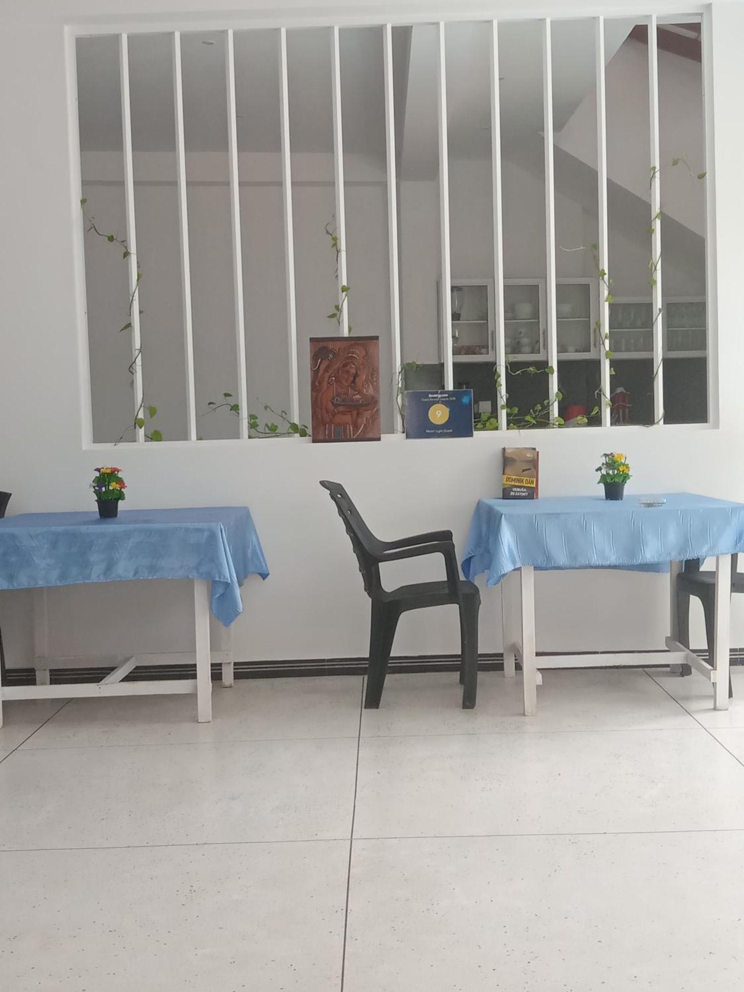 Moon Light Guest Bed & Breakfast Mirissa Ngoại thất bức ảnh