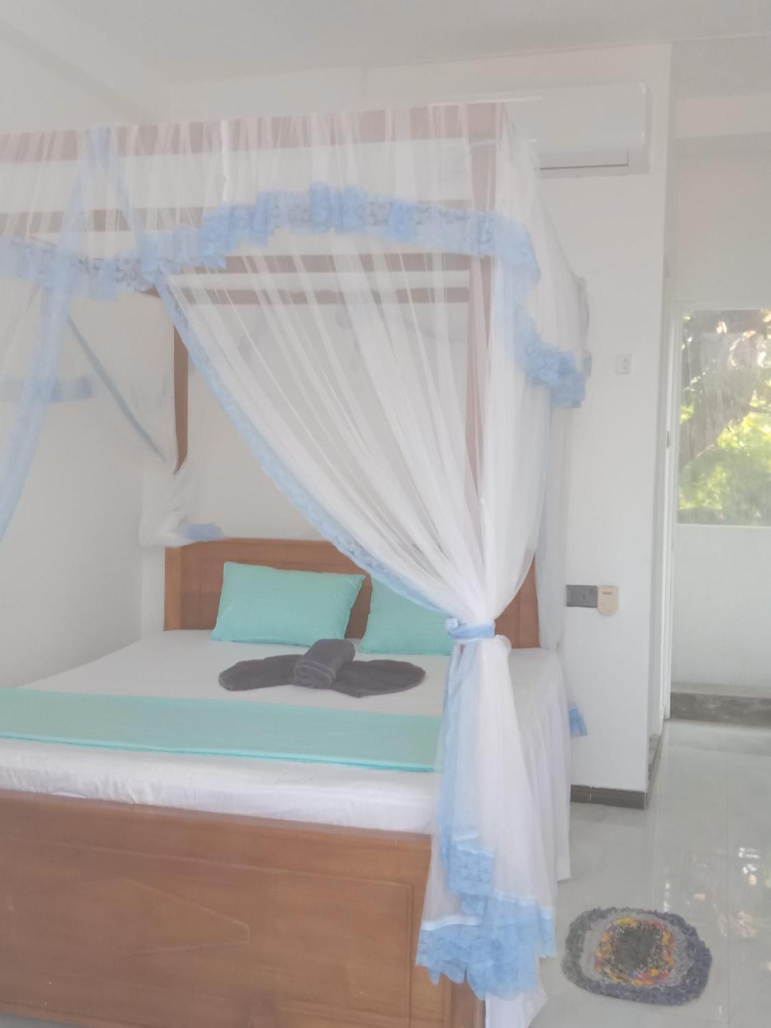 Moon Light Guest Bed & Breakfast Mirissa Phòng bức ảnh