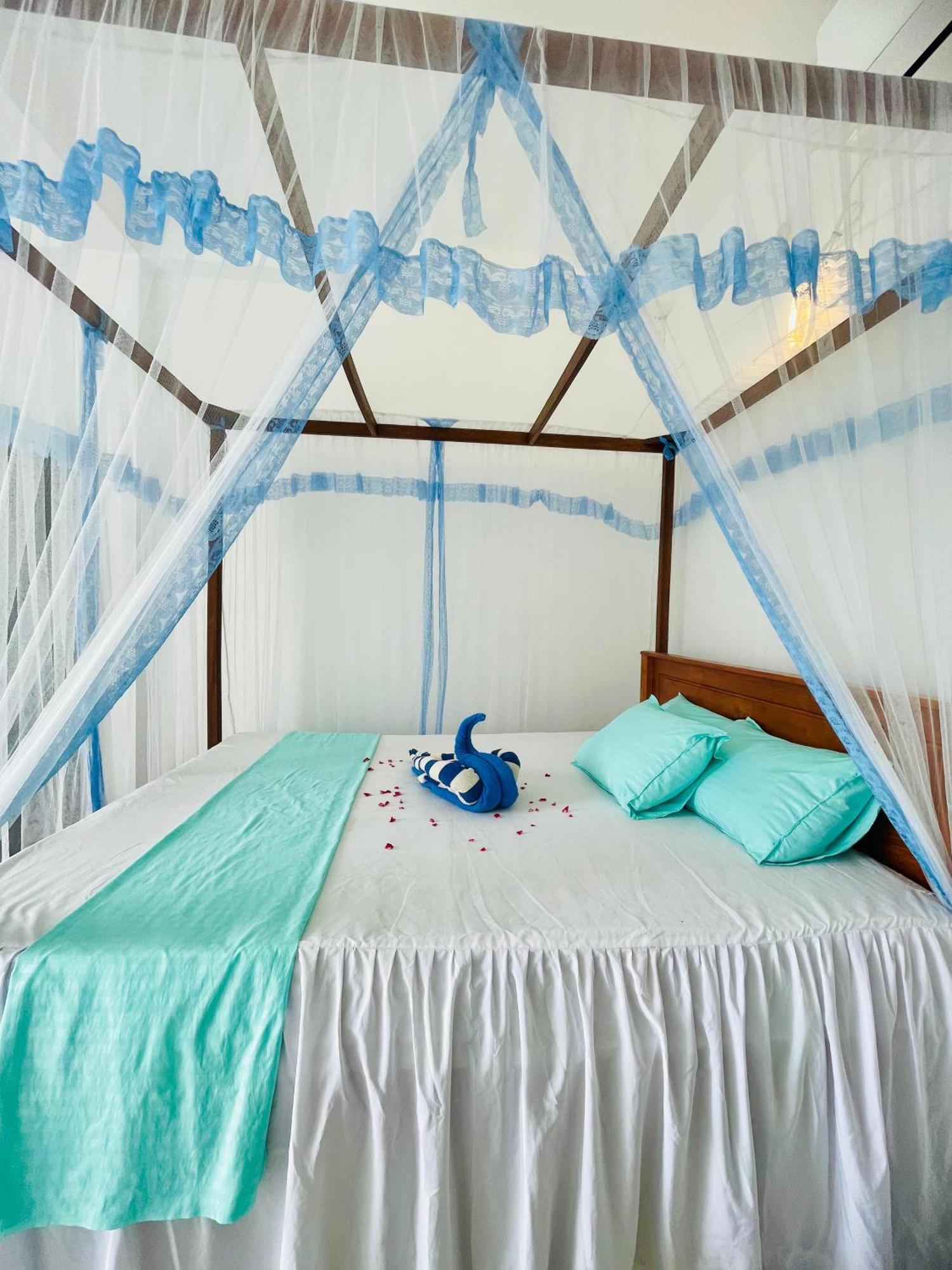Moon Light Guest Bed & Breakfast Mirissa Ngoại thất bức ảnh