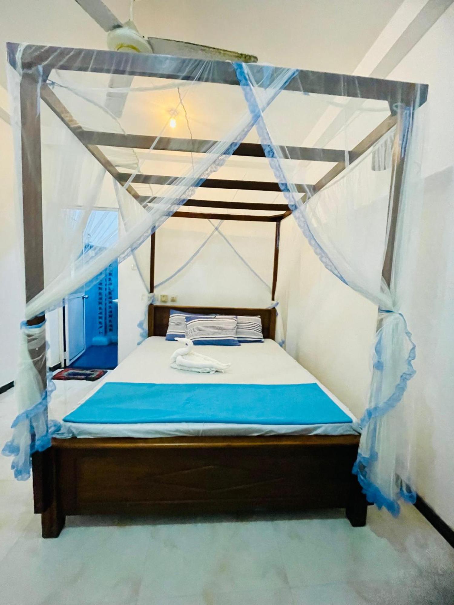 Moon Light Guest Bed & Breakfast Mirissa Ngoại thất bức ảnh
